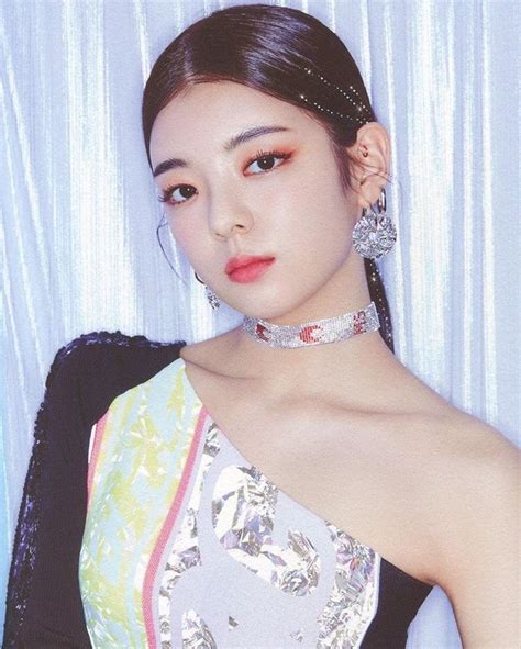 ITZY 있지 on Instagram ITZY 1st Mini Album Photobook LIA credits