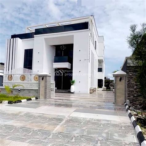 For Sale Contemporary 6 Bedrooms Fully Detached Duplex Pinnock Beach