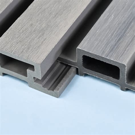 Anti UV Waterproof Exterior WPC Capped Co Extrusion Wall Cladding