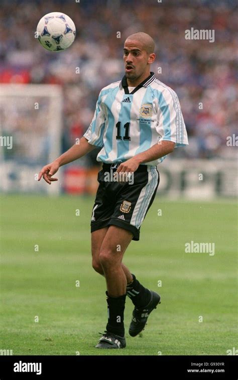 Soccer World Cup France 98 Group H Argentina V Japan Juan Veron