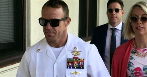 Members of Navy SEAL team called Eddie Gallagher "evil" - CBS News