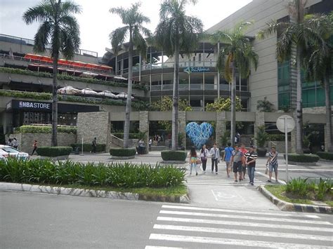 Quezon City Tourist Spots: 15 Attractions for Different Types of Travellers