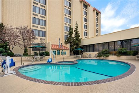 La Quinta Inn & Suites by Wyndham Tacoma - Seattle | Tacoma, WA Hotels