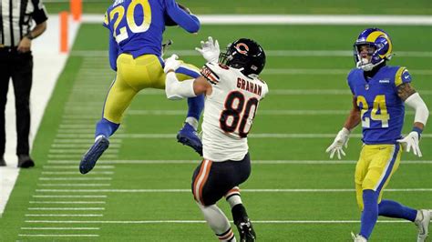 Watch highlights from Rams’ convincing prime-time win vs. Bears