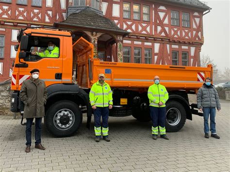 Pm B Rgermeister Ruoff Bergibt Neues Fahrzeug An St Dtischen