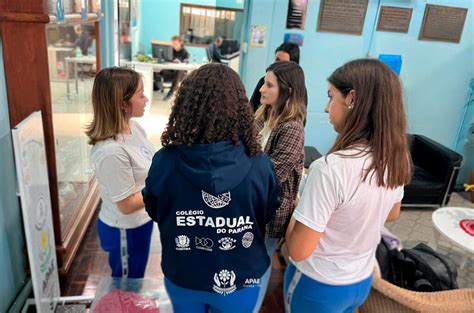 Estudantes Do Col Gio Estadual Do Paran Realizam Trote Solid Rio Na