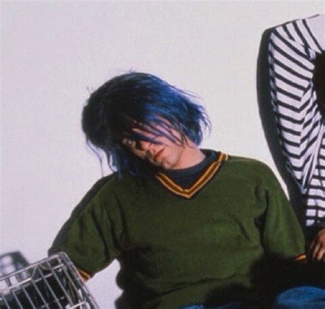 Kurt W Blue Hair Nirvana Kurt Cobain Kurt Cobain Kurt Cobain Style