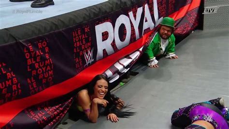 Hornswoggle Makes Surprise Appearance At WWE Royal Rumble