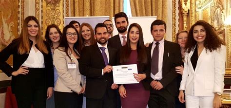 El Equipo De La Uca Menci N Honor Fica En El Ix Moot Madrid De