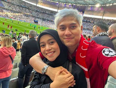 Tular Gambar Rizky Billar Bersama Ibu Tersenyum Gembira Netizen Tanya