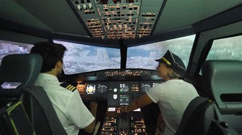 Airbus A320 Flight Simulator Experience - 30 Minutes