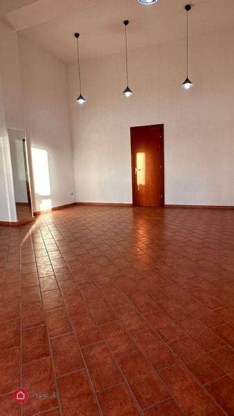 Locale Commerciale Corso Gelone 130 Siracusa Rif 110401911