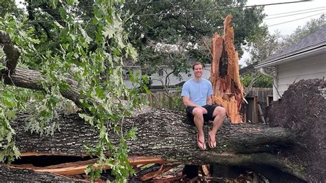 Massive Tree Falls On Abc Meteorologist Kevin Roth S House During