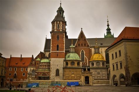 Wawel Royal Castle Tourist Information Facts Location Poland