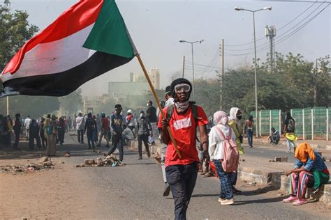 تجدد التظاهرات في الخرطوم ومدن سودانية للمطالبة بحكم مدني صور