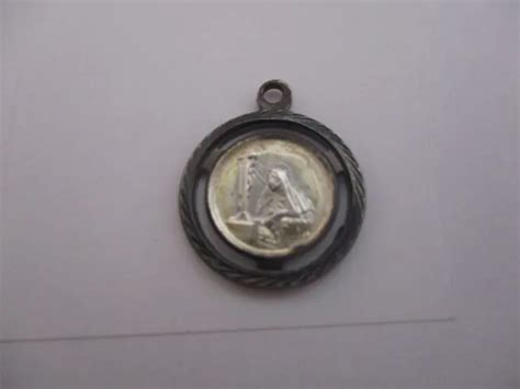 Ancienne Medaille Religieuse Sainte Priant Eur Picclick Fr