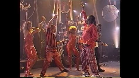 Earth Wind Fire Let S Groove 1998 YouTube