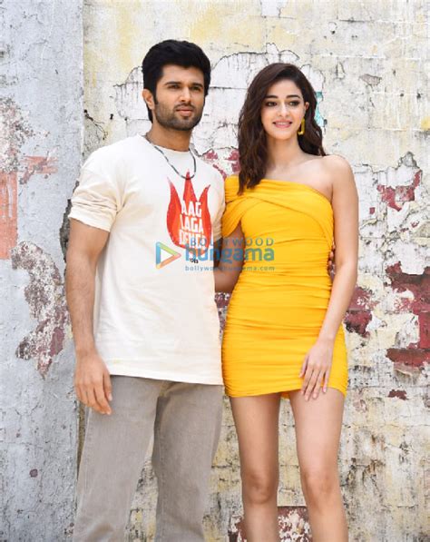 Photos Vijay Deverakonda And Ananya Panday Snapped Promoting Liger On