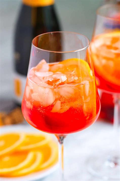 How To Make The Best Aperol Spritz Food Buzz Daily