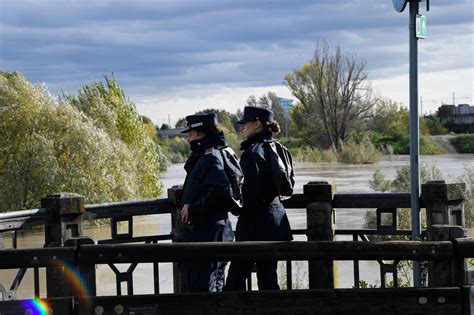 Fiumi In Piena A Modena Chiusi Il Ponte Alto E Il Ponte DellUccellino