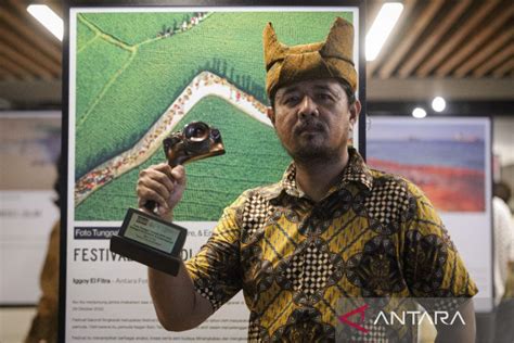 Pewarta Foto ANTARA Raih Penghargaan APFI 2023 ANTARA News Jawa Timur