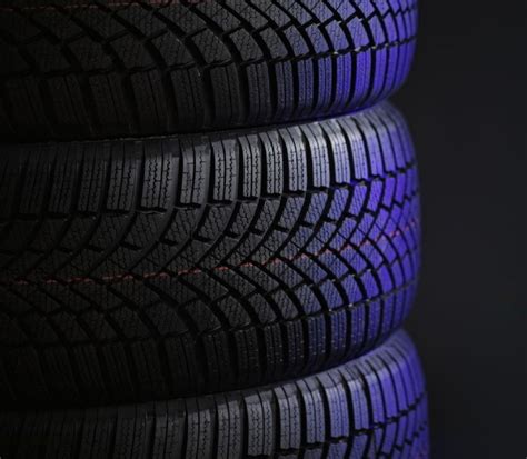 Classic Car Tires: Choosing the Right Rubber for Vintage Wheels