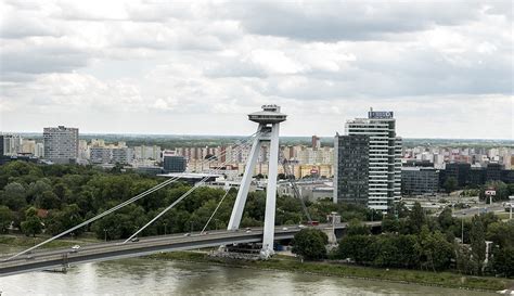 Vue Sur La Banlieue Bratislava Slovaquie Normand Pleau Flickr