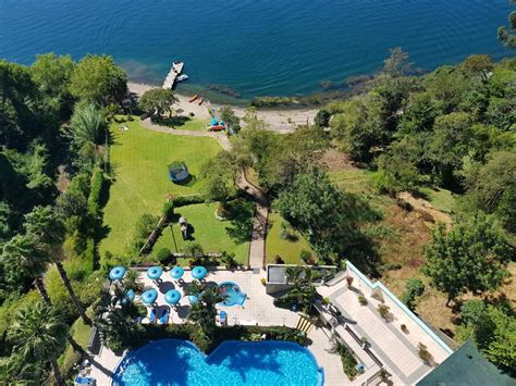 Where to Stay Lake Atitlan: Best Lake Atitlan Resorts