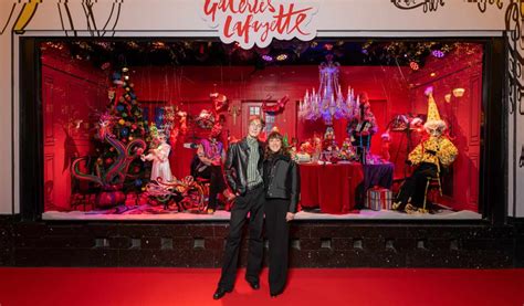 Christmas at Galeries Lafayette: The Most Dazzling Holiday Display in ...