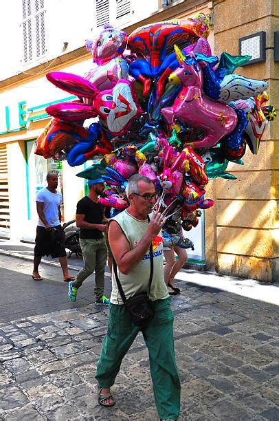 Penjual Balon Foto Foto Foto Stok Potret And Gambar Bebas Royalti Istock