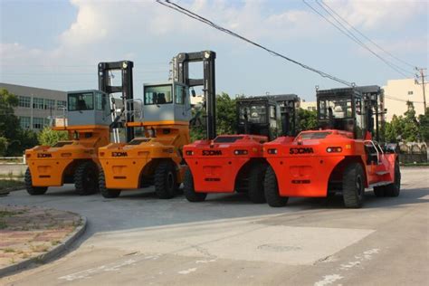 China Customized Ton Forklift Truck Socma Machine Manufacturers And