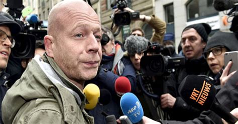 Paris Suspect Abdeslam Wants To Be Extradited To France Lawyer