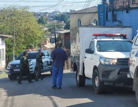 Homem é encontrado morto perfurações pelo corpo em Manaus Expresso AM