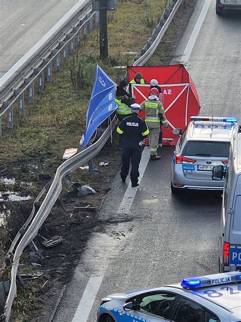 Śmiertelny wypadek na DK 86 w Sosnowcu Na miejscu zdarzenia trwają