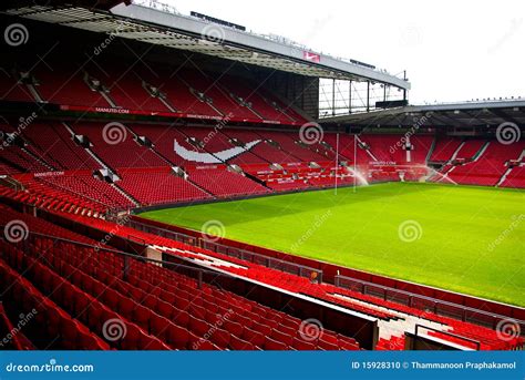 Old Trafford stadium editorial image. Image of united - 15928310