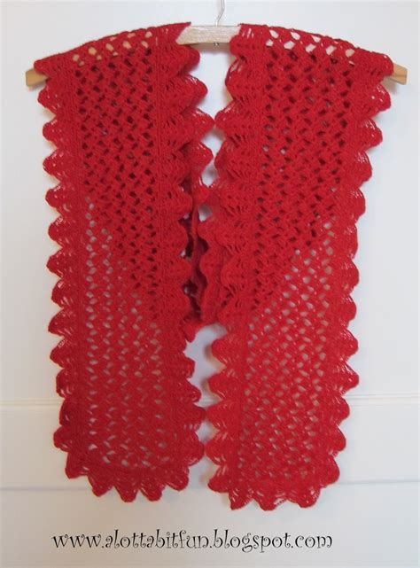 a lotta bit fun: Red Scarf