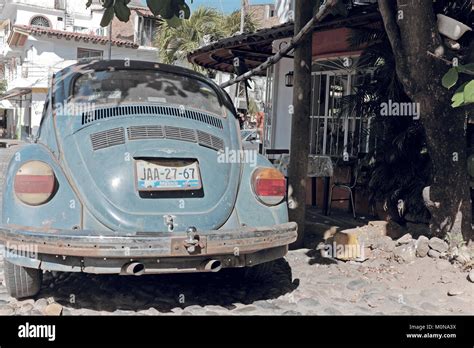 Teal Volkswagen Beetle Hi Res Stock Photography And Images Alamy