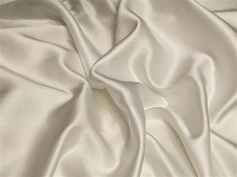 silk  history   fabric   civilizations  burial