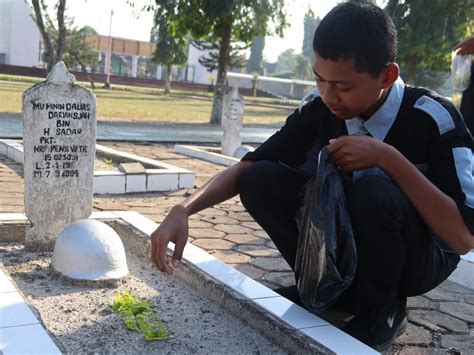 Upacara Ziarah Taman Makam Pahlawan Dan Tabur Bunga Rangkaian