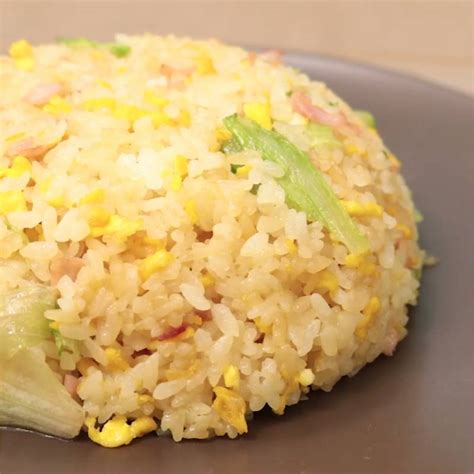 ぱぱっと簡単！レタスチャーハン 作り方・レシピ クラシル