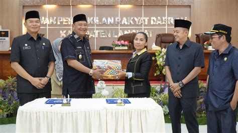 Syah Afandin Hadiri Paripurna Penjelasan Lkpj Bupati Langkat Sampaikan Id