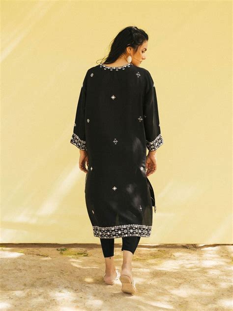 Pin By Sam Mona On Misha Lakhani Pakistani Fashion Party Wear Kurti