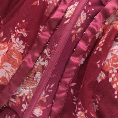 Adorable Dreamgirl Brand Lingerie Top Claps Back Depop