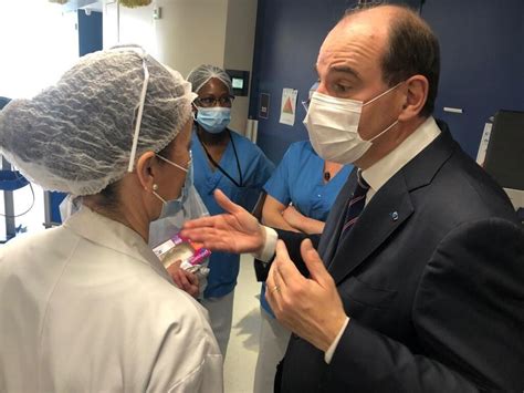 Covid Le Premier Ministre Jean Castex Visite Le Centre De