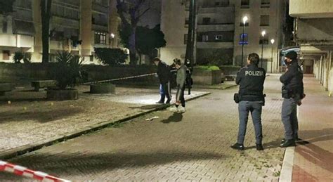 Napoli Sparatoria A Ponticelli Un Morto E Un Ferito