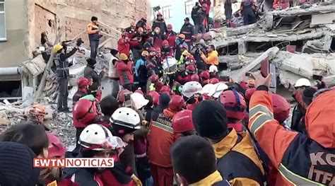 Damnificados Del Terremoto En Turqu A Necesitan M S Suministros B Sicos