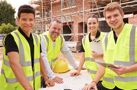 The Pros and Cons of Hiring an Apprentice for the Trade Industry