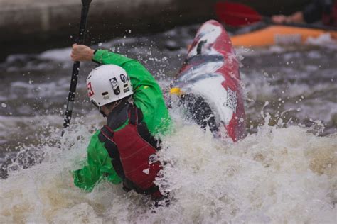 10 Whitewater Kayaking Tips To Level Up Your Kayaking