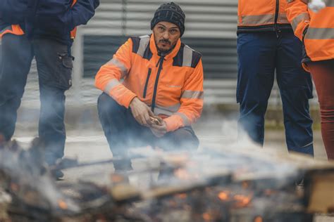 En images Les salariés de Conforama maintiennent la pression à Saint