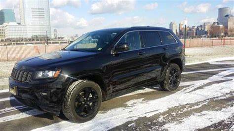 2015 Jeep Grand Cherokee Altitude - Black Edition - 4x4